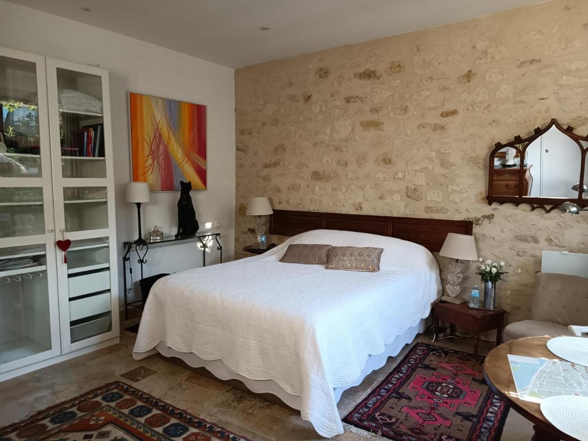 Gite La Comete Chinon Exterior photo