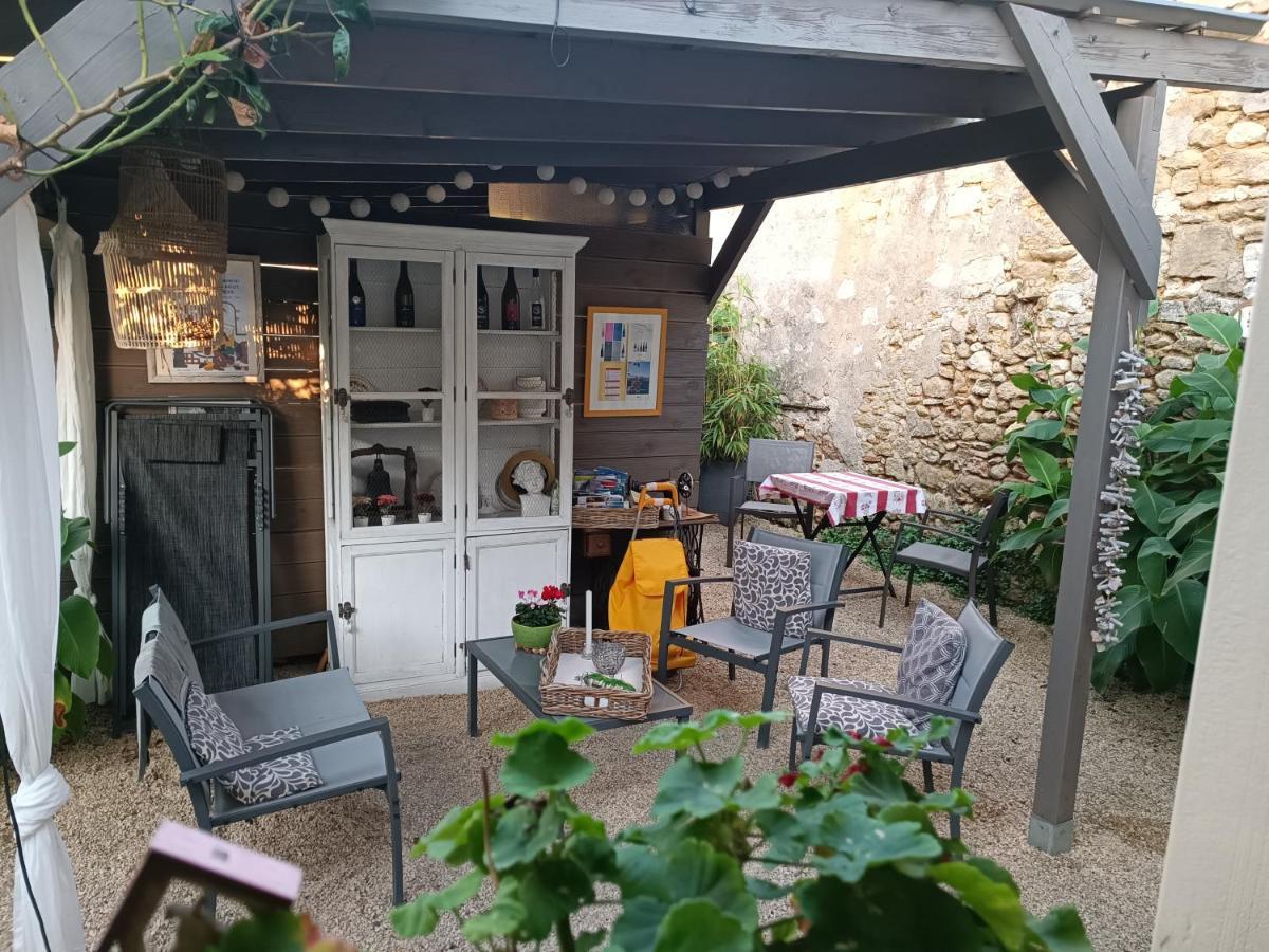 Gite La Comete Chinon Exterior photo