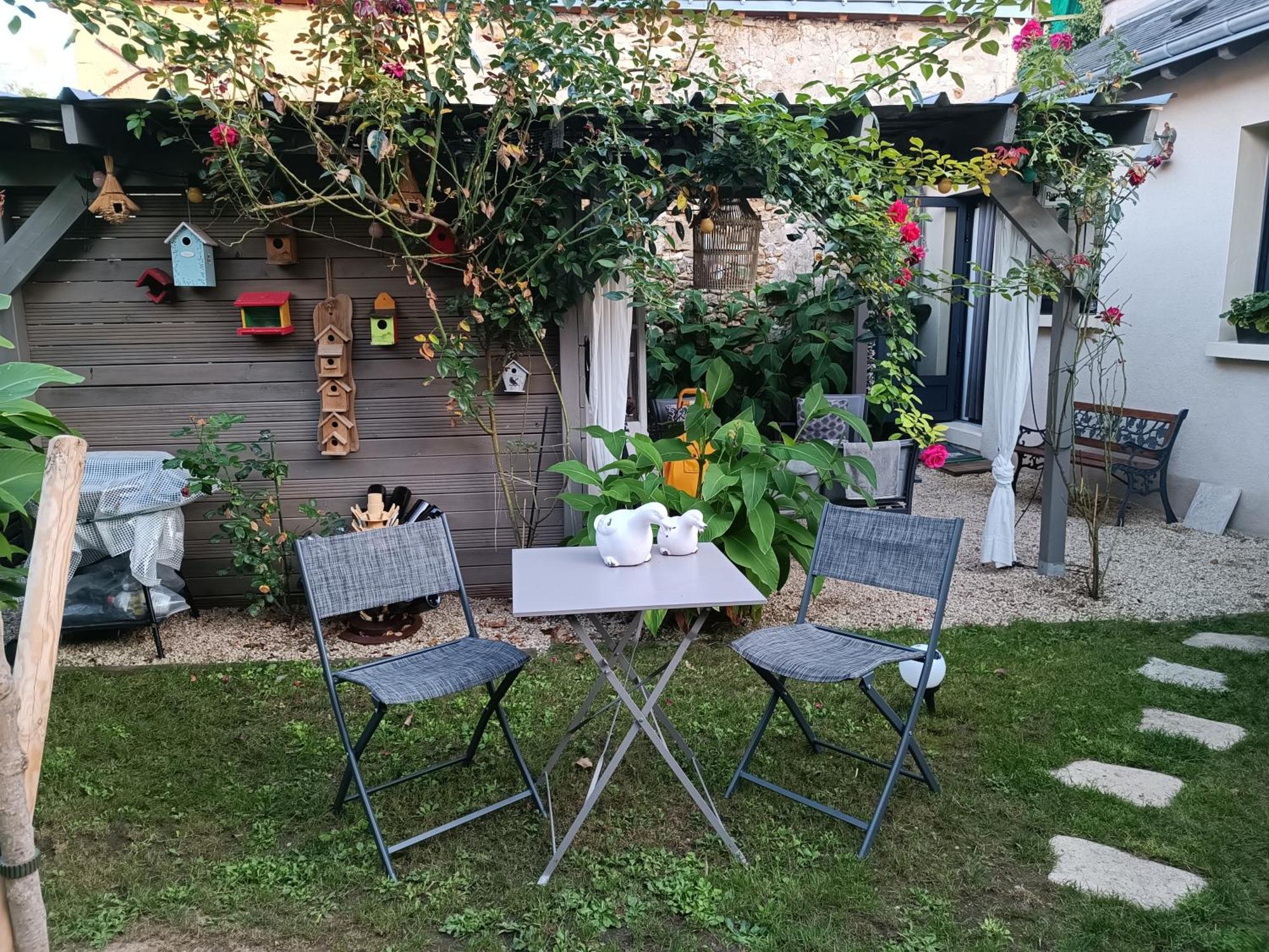 Gite La Comete Chinon Exterior photo